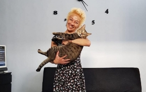 Mengejutkan! Ini Alasan Vicky Burky Konsumsi Air Seni Selama 17 Tahun