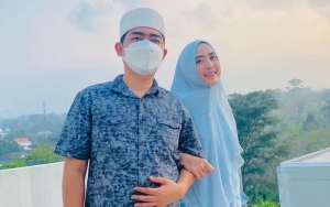 April Jasmine, Istri Ustadz Solmed Ungkap Curhatan Pilu Pasca Kehilangan Kedua Mertua 