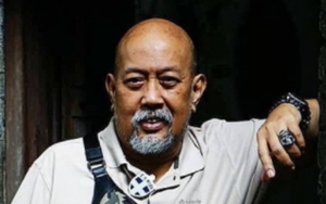 Viral Pria Mirip Indro Warkop Waktu Masih Muda, Wajah Sampai Gaya Disebut Sama Persis