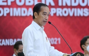 PPKM Darurat Diperpanjang, Jokowi 'Hujani' RI dengan 2 Juta Paket Obat COVID-19 Gratis