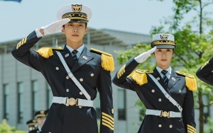 Auto Jatuh Cinta, Jinyoung Ikuti Jejak Krystal Gabung 'Police University'