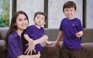 Sandra Dewi Bongkar Habis Sosok Asisten Pribadinya, Sebut Kini Jadi Kesayangan Raphael-Mikhael Moeis