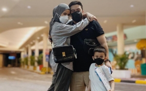 Cynthia Ramlan Umumkan Hamil Anak Ketiga, Ekspresi Girang Suami Ikut Jadi Sorotan