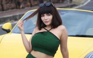 Sebelum Berbikini, Dinar Candy Juga Pernah Tampil Seksi di Jalanan Hingga Picu Kecelakaan