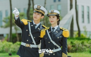 Jinyoung B1A4 Naksir Krystal Pandangan Pertama, Rating 'Police University' Catat Awal Menjanjikan