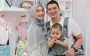 Heboh Foto Ayah Rezky Aditya dan Wanita Diduga Selingkuhan Muncul di Acara Gosip, Netter Kok Ngakak?