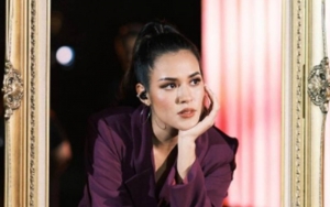 Raisa Rilis MV 'Love & Let Go' Libatkan Para Fans: Aku Jadi Terharu