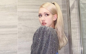 Ekspresi Jeon Somi Dipuji Serasa 'Ditawur' Oleh Staf Sendiri Bikin Gagal Fokus