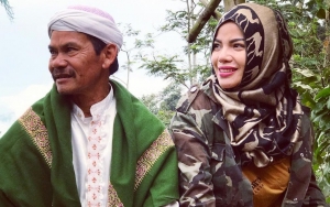 Dinar Candy Belum Bisa Penuhi Permintaan Sang Ayah Untuk Berhijab, Ternyata Ini Alasannya