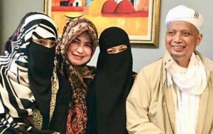 Ibu Alvin Faiz Ajak Memaafkan Demi Surga, Istri Kedua-Ketiga Ustaz Arifin Ilham Bantah Ribut?