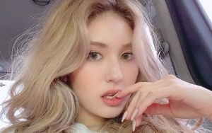 7 Potret Jeon Somi Dengan Rambut Pirang Usai Sempat Takut Dikira Sepenuhnya Bule 