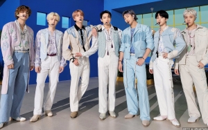 Online Shop Terkenal Ini Ogah Jualan Majalah Billboard Edisi BTS