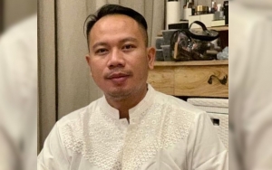 Tangis Vicky Prasetyo Pecah Lepas Kepergian Sang Ayah