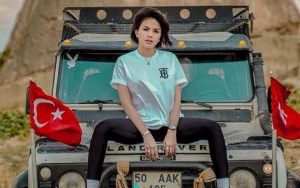 Nikita Mirzani Beri Klarifikasi Usai Viral Video Diduga Terlibat Pertengkaran Di Klub Malam