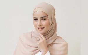 Isu Disindir Sok Alim oleh Sahabat, Olla Ramlan Terciduk Lepas Hijab Saat Motoran? 