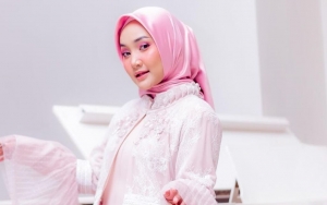 Fatin Shidqia Umumkan Lulus S1, Komentar Ibunda Bikin Salfok