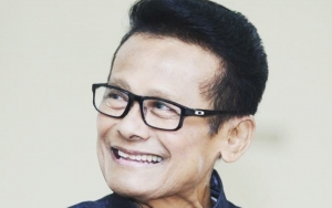 Berpulang, Kenang 7 Potret Koes Hendratmo Tunjukkan Suara Emas Hingga Jadi Pasangan Penuh Kasih
