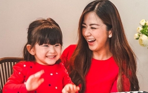 Franda Bongkar Sang Putri Kecil Mulai Posesif, Sampai Lakukan Ini Ketika Samuel Zylgwyn Ciuman