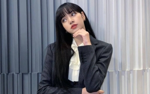 Lisa BLACKPINK Totalitas Tak Tampilkan Poni Anti Badai di Debut Solo 'LALISA'