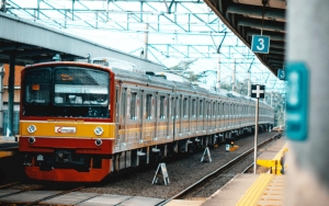 Tak Lagi Gunakan STRP, Penumpang KRL Akui Senang Pakai Sertifikat Vaksin COVID-19: Lebih Mudah