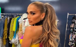 MTV VMA 2021: Jennifer Lopez Tampil Seksi Usai Bikin 'Gebrakan' dengan Ben Affleck di Red Carpet