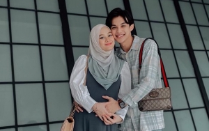 Disebut Keluarga Glowing, Intip Potret Dinda Hauw Dan Rey Mbayang Jadi Idola Pasangan Muda