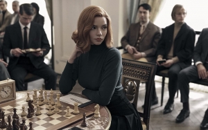'The Queen's Gambit' Berhasil Bawa Pulang Piala Emmy Awards 2021, Bagaimana Kelanjutan Season 2?