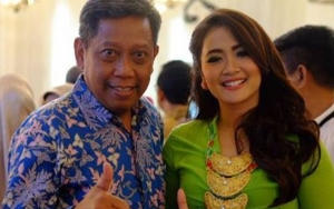 Vega Darwanti Syok Tukul Arwana Diduga Pendarahan Otak, Postingan Terakhir Banjir Simpati