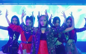 ITZY Hadirkan Gaya Penuh Warna dan Kesan Berani Rilis MV 'LOCO'
