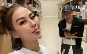 Agnes Monica Pamer Pelukan Uwu Adam Rosyadi, Hadiahi Kamera Mahal Jelang ke Amrik?