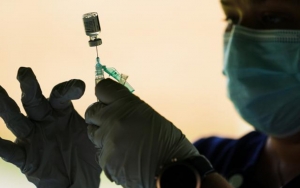 Alasan Penyintas COVID-19 Kini Sudah Bisa Terima Vaksin 1 Bulan Pasca Sembuh
