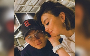 Agnes Monica Ajak Urus Paspor ke Amrik, Penampilan Pacar Brondong Tak Lagi Plontos Super Dewasa?