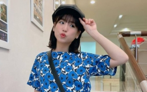 Keren Banget, Haruka Nakagawa Pamer Kemampuan Berselancar di Bali