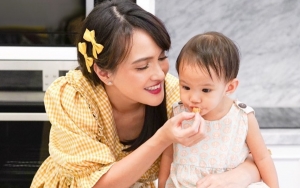  Shandy Aulia Berusaha Tegar Dihantam Isu Cerai, Pamer Momen So Sweet Kencan Bareng Baby Claire