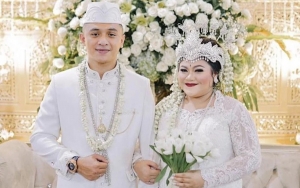 Putri Nia Daniati Kelelahan Diperiksa Selama 9 Jam, Sikap Cuek Suami Jadi Perbincangan
