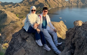 Henny Rahman Istri Alvin Faiz Kalem Disentil Celana Tak Syar'i,  Foto Cantik Bercadar Bak Putri Arab