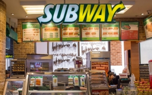 Picu Kerumunan, Kemenkes Minta Satgas COVID-19 Awasi Pembukaan Gerai Subway Pertama Di Citos Jaksel