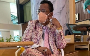 Bikin Heboh, Fans Hotman Paris Ini Mirip Banget dengan Meriam Bellina