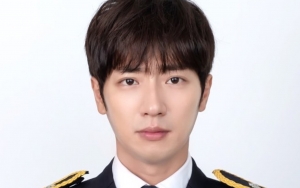  Sederet Pesona Awet Muda Lee Sang Yeob, 'Pacar' Jessi Di 'The Sixth Sense'
