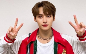 Punya Fobia Ketinggian, Lee Know Stray Kids Buat Penggemar Ketar-ketir Tampil Di Atas Gedung