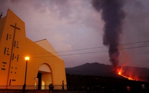 Hampir Sebulan, Erupsi Gunung Berapi di Pulau La Palma Tak Menunjukkan Tanda-Tanda Akan Berakhir