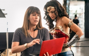 'Wonder Woman 3' Resmi Digarap, Sutradara Patty Jenkisn Pertemukan Gal Gadot dan Lynda Carter