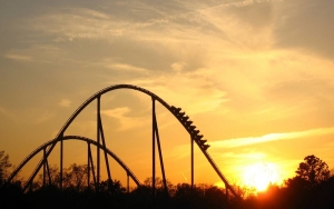 Listrik Padam, Puluhan Pengunjung Universal Studio Jepang Terjebak di Roller Coaster 