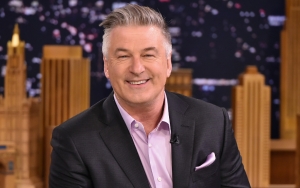 Tak Sengaja Tewaskan Kru Film 'Rust' Karena Salah Tembak, Alec Baldwin Bakal Ditahan?