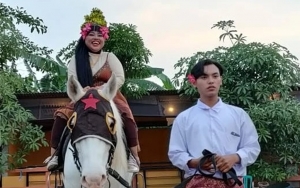 Rahmawati Kekeyi Berduaan di Kamar Bareng Cowok Ganteng, Santai Saat Tanggapi Tudingan Miring