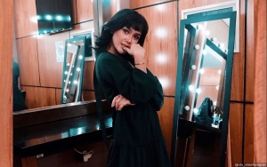 Sedang Traveling Sendirian, Cita Citata Sukses Bikin Fans Penasaran dengan Kejutan Tak Terduga