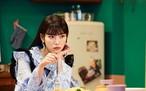 IU Masak Makaron Rayakan Kesuksesan 'Strawberry Moon', Insiden Lupa Nyalakan Oven Bikin Ngakak