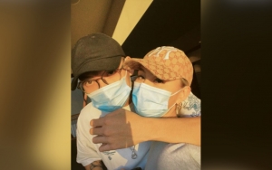 Temani Agnes Monica Nyalon, Rambut Pacar Brondong Pinky Gemoy Demi Proyek Comeback?