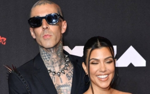 Travis Barker Timpa Tato Nama Eks Istri Dengan Gambar Bibir Kourtney Kardashian