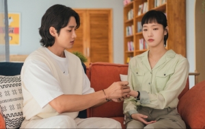 Kim Go Eun Temui Sosok Ini di Tengah Krisis dengan Ahn Bo Hyun di 'Yumi's Cells', Siapa?